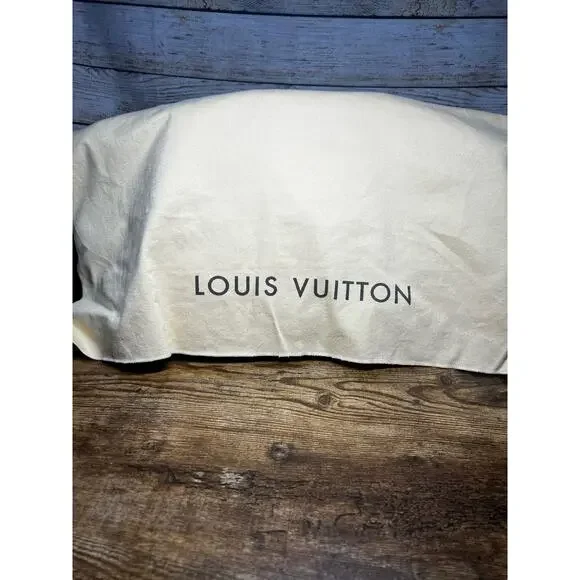 Louis Vuitton Vernis Brea MM - Griotte - Picture 11 of 11